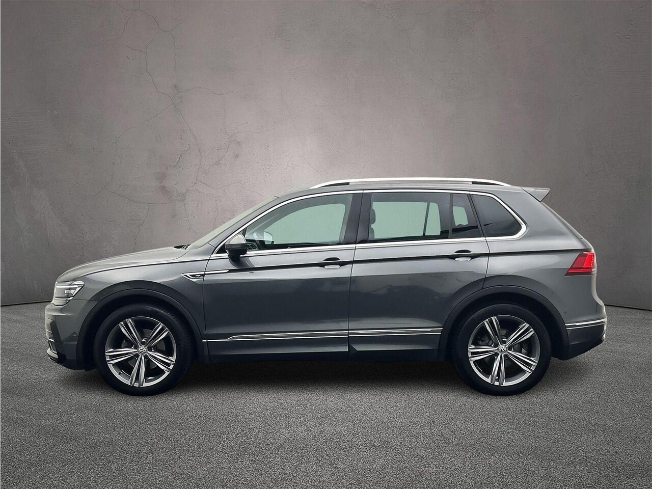 Volkswagen TIGUAN 1.5 TSI ACT Highline Business R 150pk DSG Automaat, Panoramadak, Trekhaak, Stoelverwarming, Achteruitrijcamera, Adaptive cruise control, Navigatie