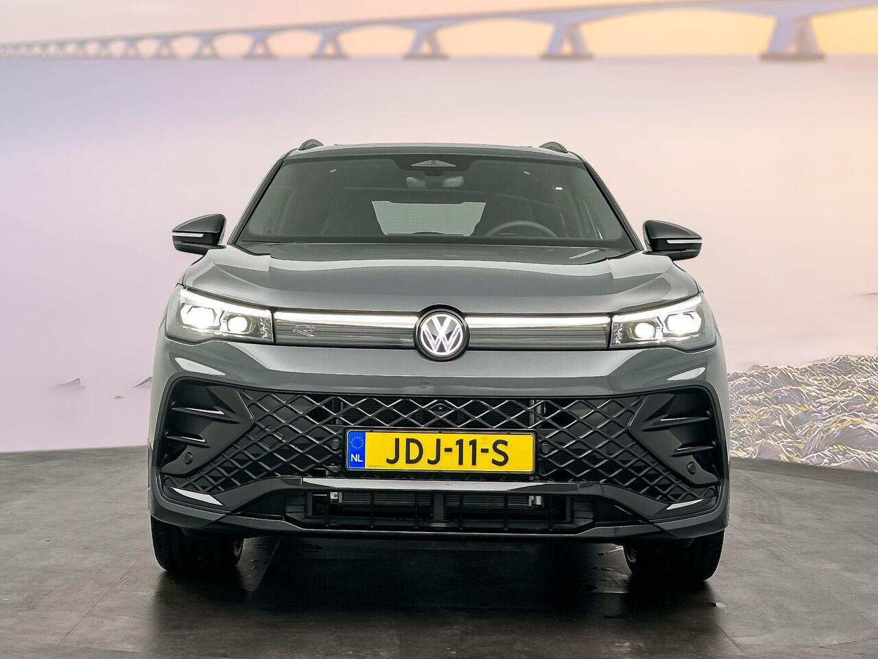 Volkswagen TIGUAN R-Line-Edition Plug in Hybride 204 pk Black Style Pakket