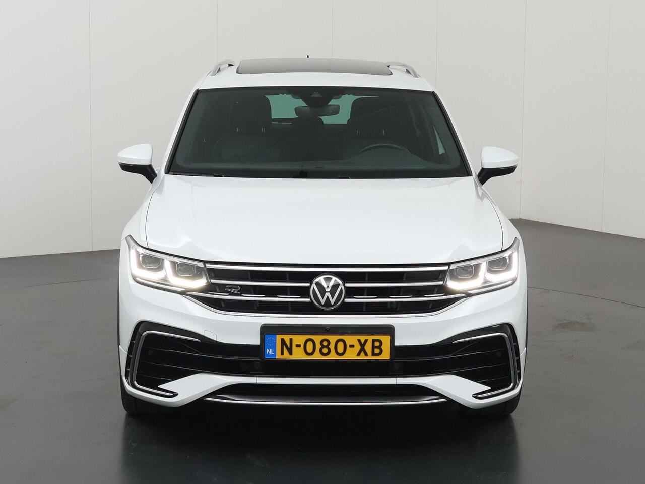 Volkswagen TIGUAN 1.5 TSI R-Line Business+ | Trekhaak | Panoramadak | Camera 360° | Matrix Led | Keyless Entry/Go | Apple Carplay/Android Auto |