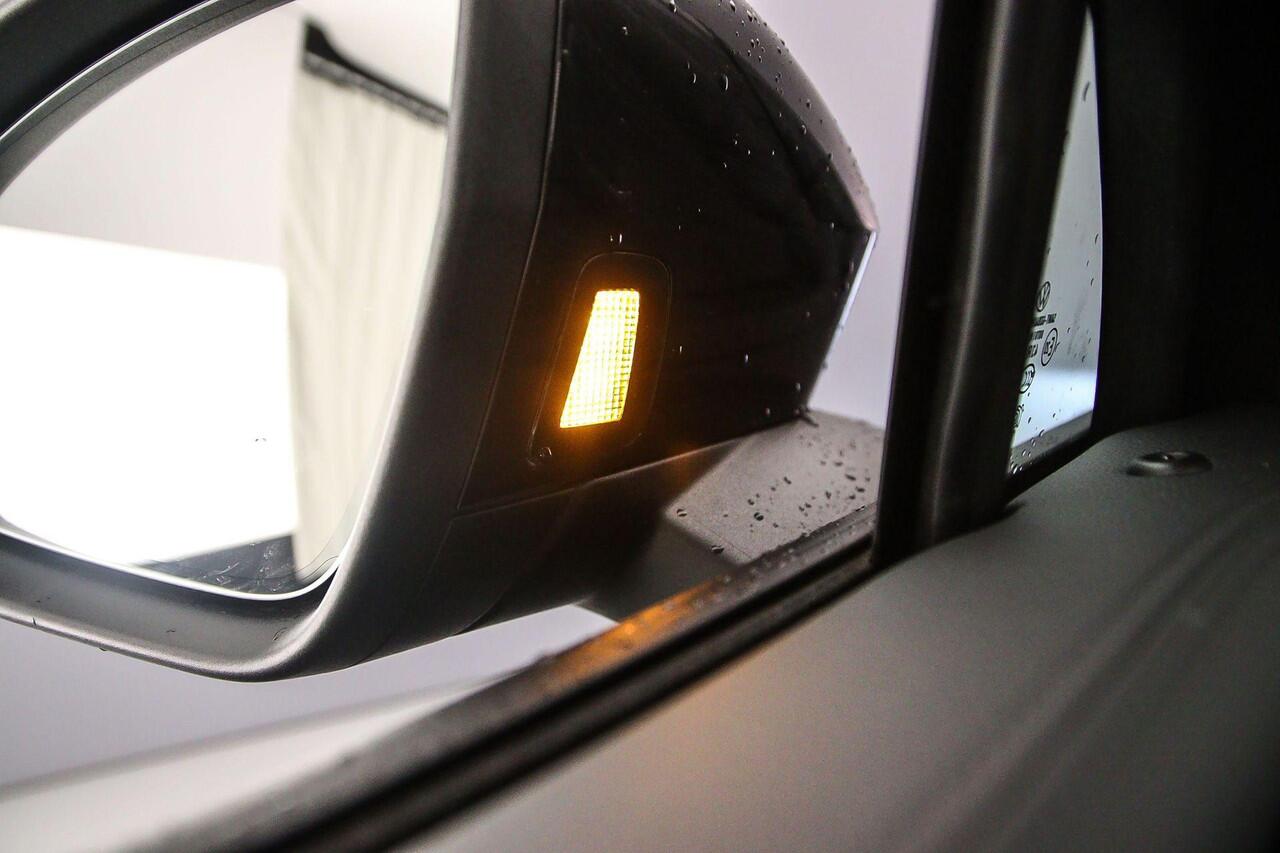 Volkswagen TIGUAN Life Edition 1.5 TSI eHybrid 204pk DSG Automaat Trekhaak, 360 camera, Adaptive cruise control, LED matrix koplampen, Elektrische achterklep