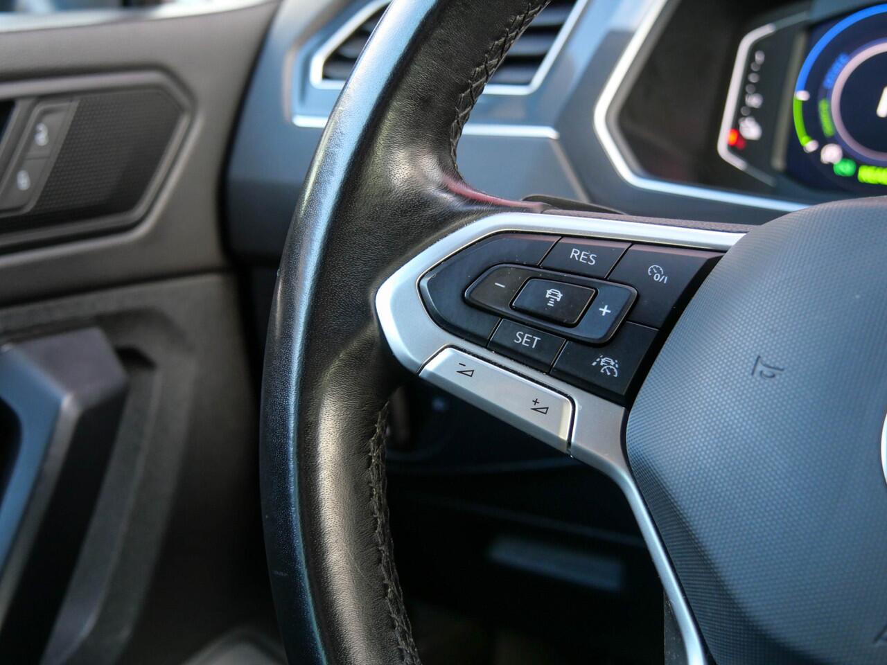 Volkswagen TIGUAN 1.4 TSI 150PK eHybrid Business+ | CAMERA | APPLE CARPLAY | NAVIGATIE |