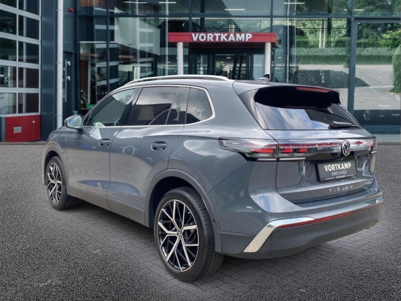 Volkswagen TIGUAN 1.5 TSI EHYBRID ELEGANCE PANO-DAK/360-CAMERA/TREKHAAK/NAVI/CARPLAY/ACC/