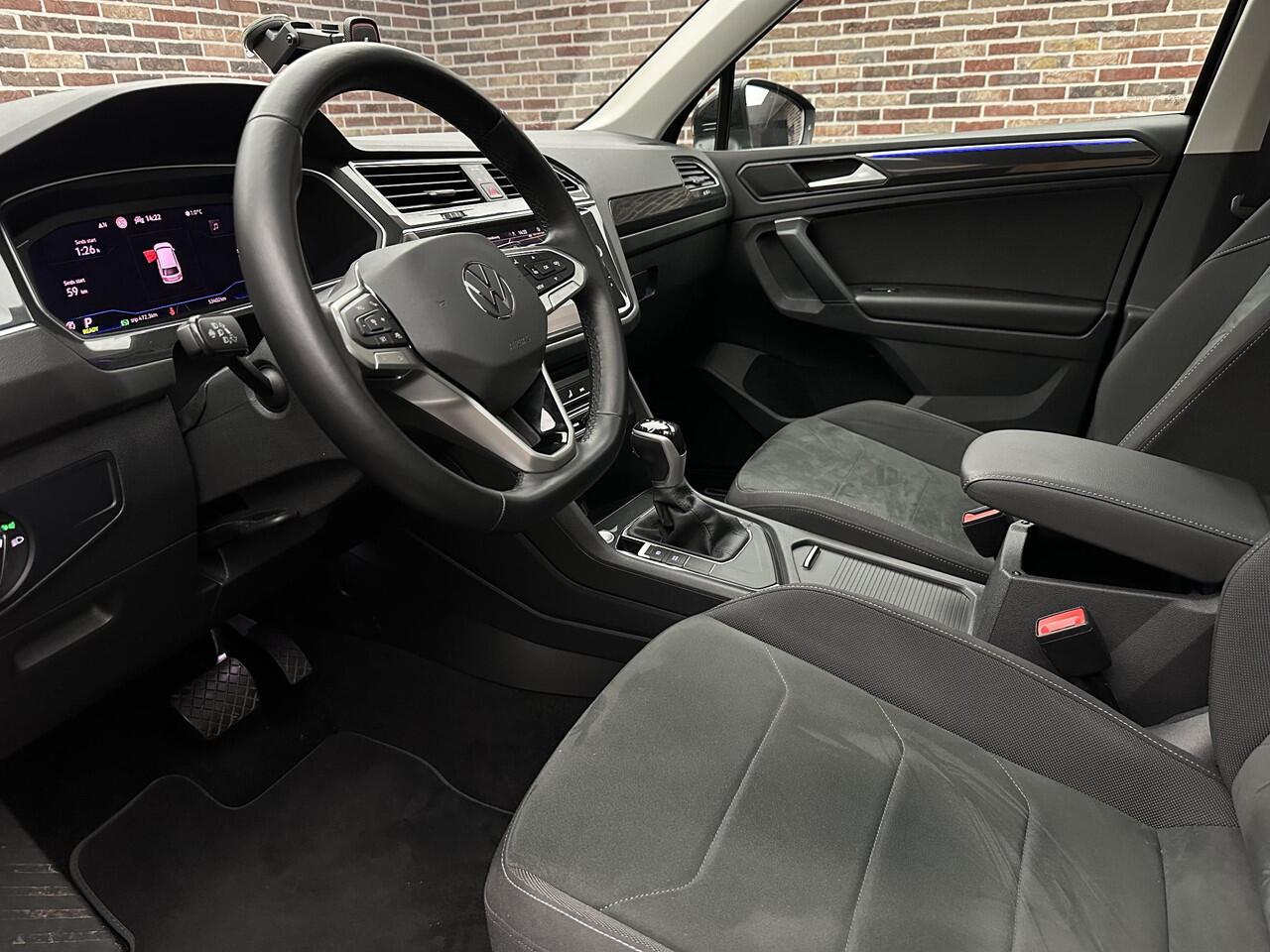 Volkswagen TIGUAN 1.4 TSI eHybrid Business | IQ Light| Dak| 360'|