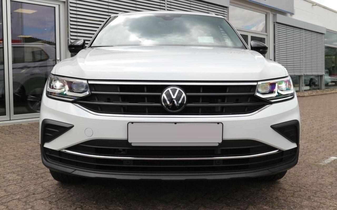 Volkswagen TIGUAN 1.4 TSI eHybrid ACC Trekhaak Matrix LED Head-Up Camera 19 Inch Stoelverwarming