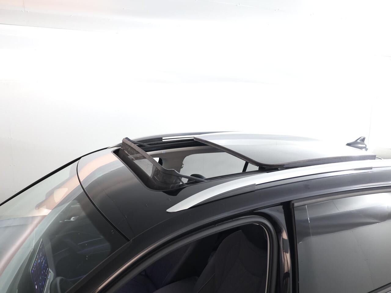 Volkswagen TIGUAN 1.5 eTSI Life Edition 130 pk Automaat (DSG) | Verlengde garantie | Navigatie | Panoramadak | Elektr. trekhaak | Parkeersensoren (Park assist) | Achteruitrijcamera |