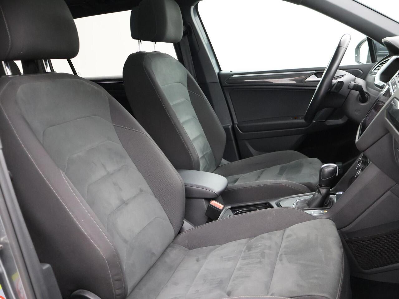 Volkswagen TIGUAN Allspace 1.5 TSI R-LINE + PANORAMA | FIETSENDRAGER | TREKHAAK | MASSAGE | VIRTUAL COCKPIT | DAKDRAGERS