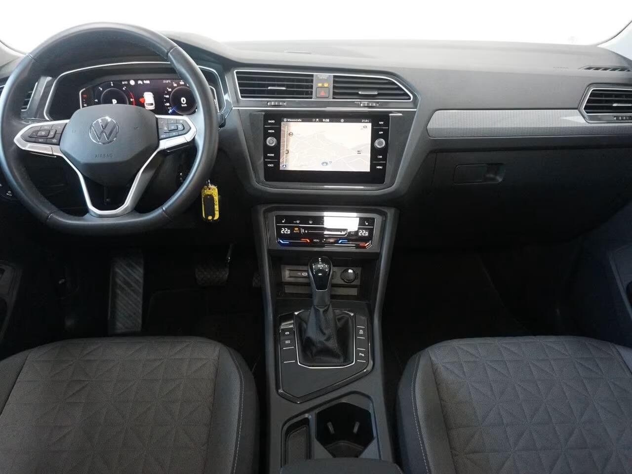 Volkswagen TIGUAN 2.0 TDI 150 PK DSG ACC Zwenkbare Trekhaak LED Navi Camera