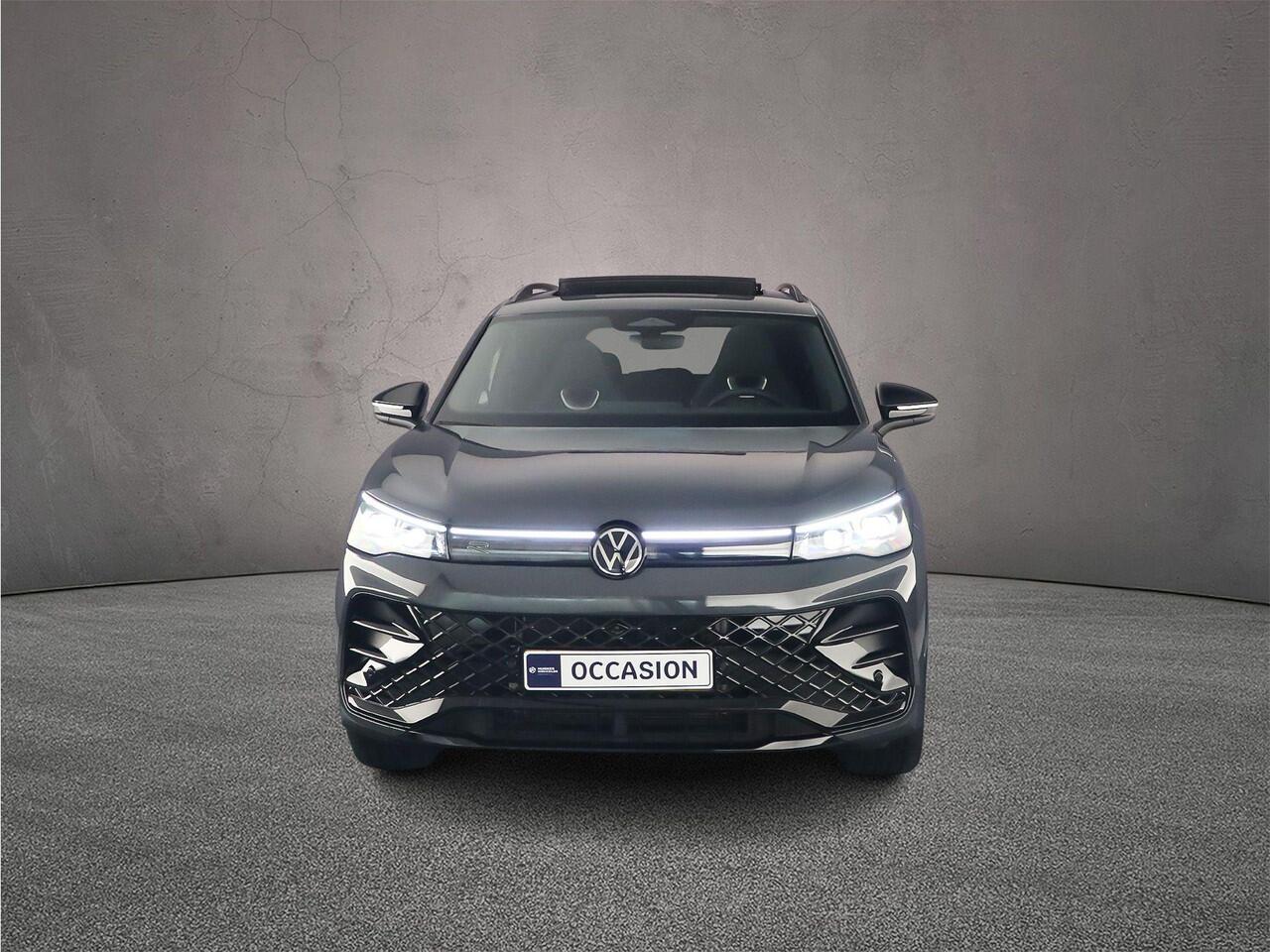 Volkswagen TIGUAN R-Line Business 1.5 TSI eHybrid 204pk DSG Automaat Trekhaak, Black Style, Panoramadak, Adaptive cruise control, LED matrix koplampen, 360 camera