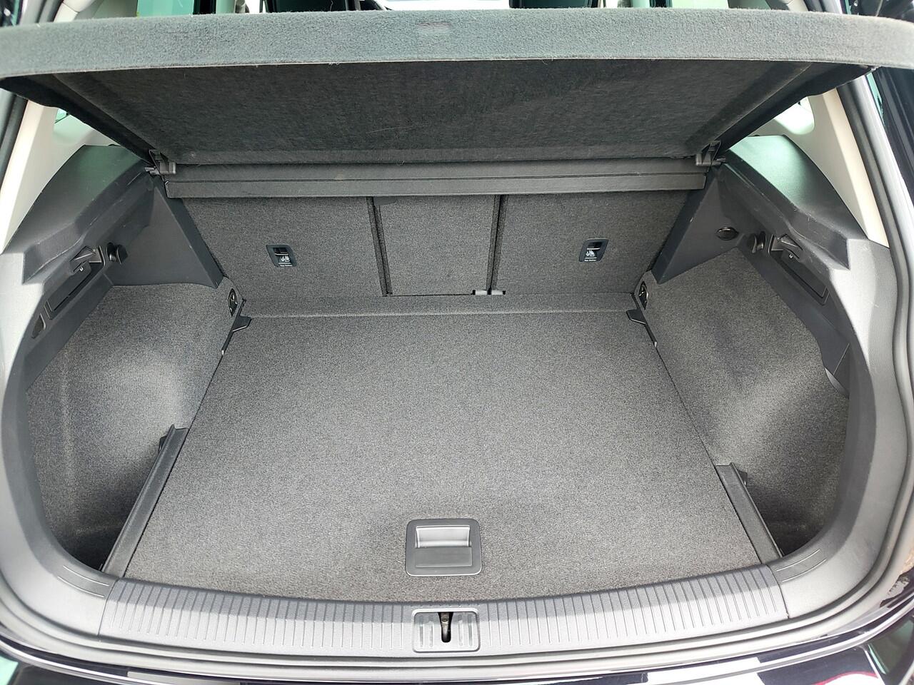 Volkswagen TIGUAN 1.5 TSI LIFE AUTOMAAT Virtual Cockpit | Adaptive Cruise | Carplay/Android