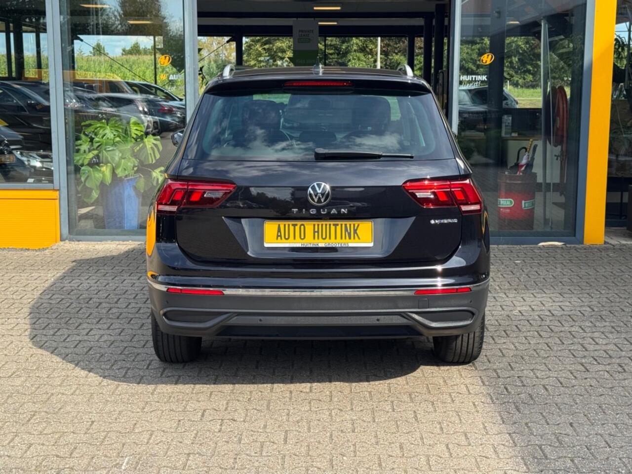 Volkswagen TIGUAN 1.4 TSI e-Hybrid Business - adaptive cruise - winterpack - camera