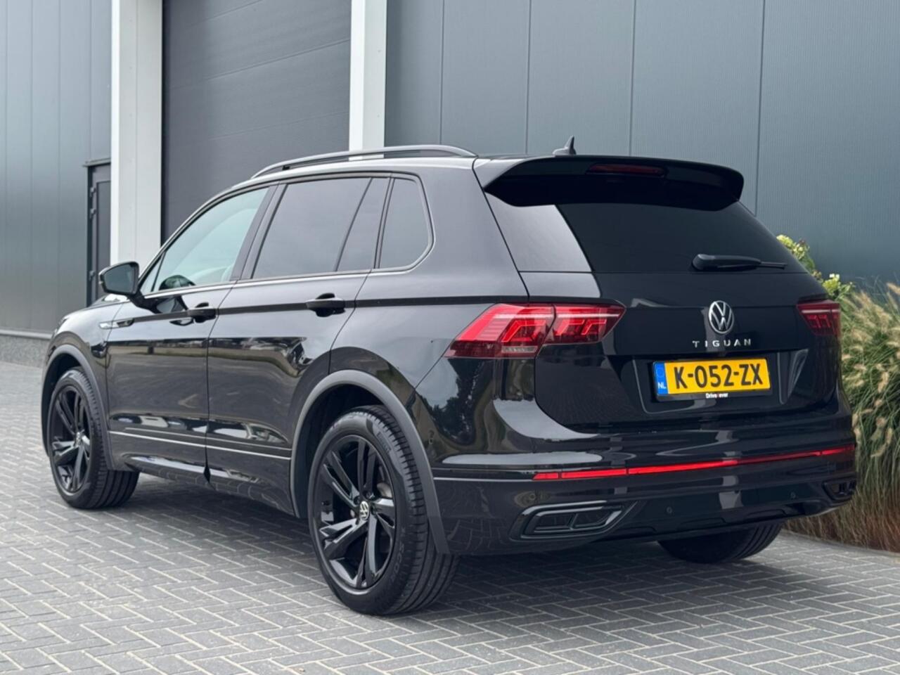 Volkswagen TIGUAN 1.5 TSI 3x R-Line Bns+ NAVI CAMERA PDC CLIMATE ACC IQ LIGHT