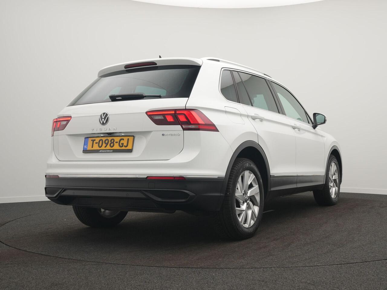Volkswagen TIGUAN 1.4 TSI eHybrid Business+ - RIJKLAARPRIJS - Trekhaak - Stuur- en Stoelverwarming - Achteruitrijcamera