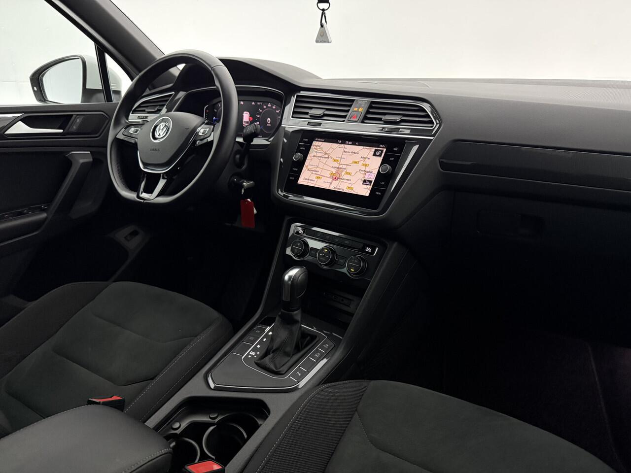 Volkswagen TIGUAN 1.5 TSI ACT 150PK R-line | Virtual | Carplay | Trekh. | Adaptive Cruise | LED | Parkeersens. | NAP