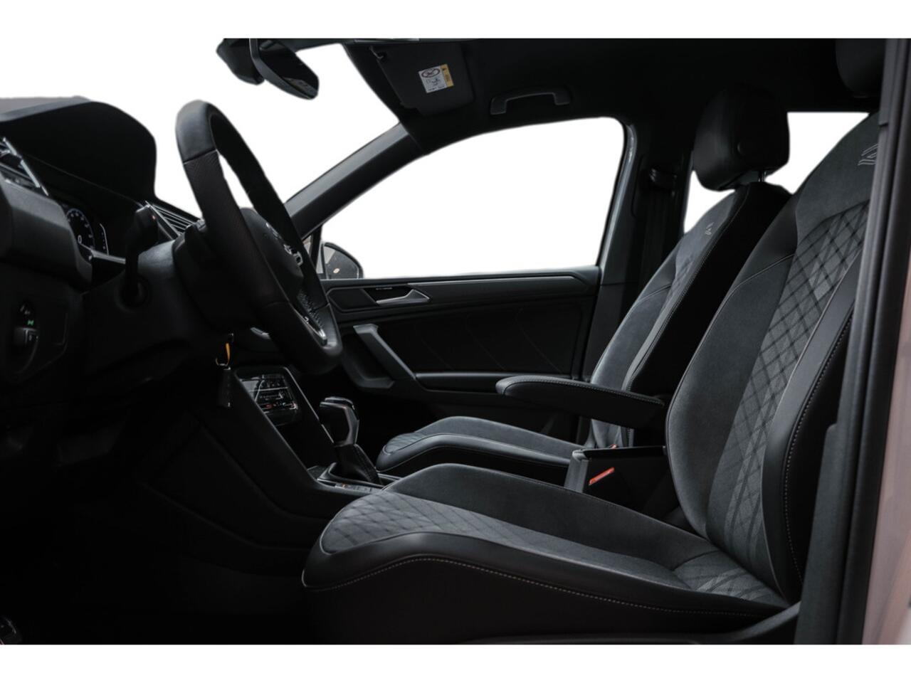 Volkswagen TIGUAN 1.5 TSI R-Line Business IQ Light l