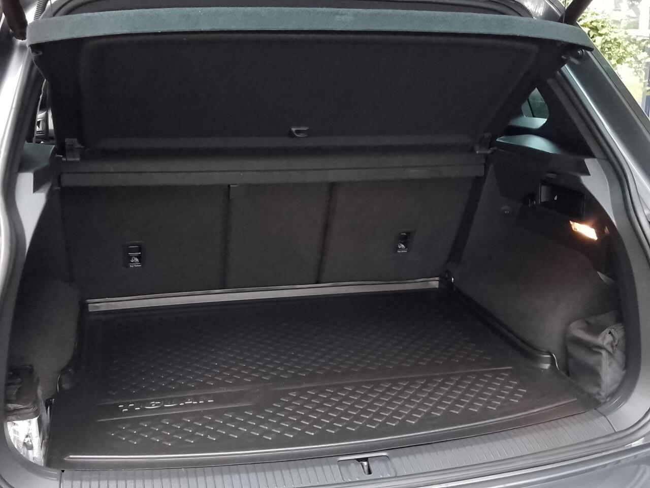 Volkswagen TIGUAN 1.5 TSI ACT Comfortline Business R-Line AUTOMAAT | Virtual Cockpit | Navi | ECC | PDC | LM Velgen | Cruise Control