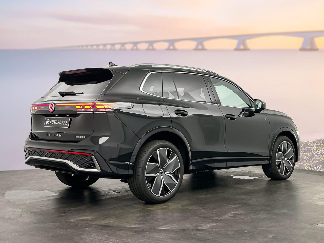 Volkswagen TIGUAN R-Line-Edition Plug in Hybride 204 pk