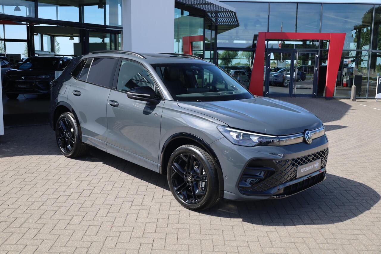 Volkswagen TIGUAN 1.5 eHybrid R-Line Edition 272PK / 200kW LED Matrix IQ.Light, rondomzichtcamera, elektr. bedienbaar panoramadak, voorstoelen met massagefunctie, Apple Carplay & Android Auto, achteruitrijcamera, elektr. uitklapbare trekhaak incl. Trailer Assist, full map 