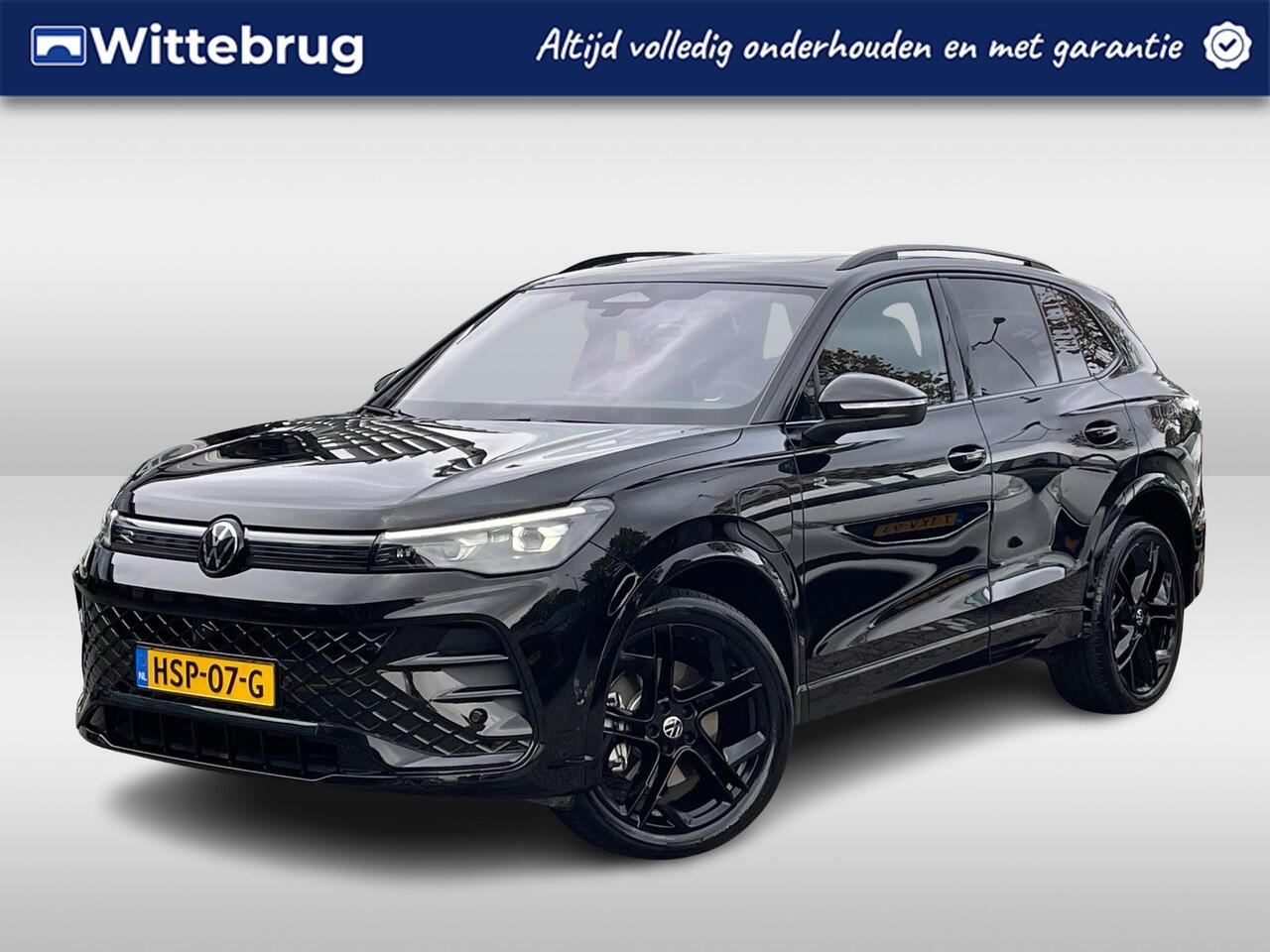Volkswagen TIGUAN 1.5 eHybrid R-Line Edition / 272pk / Black Style / Trekhaak / 20'' LMV / Panoramadak / VW
