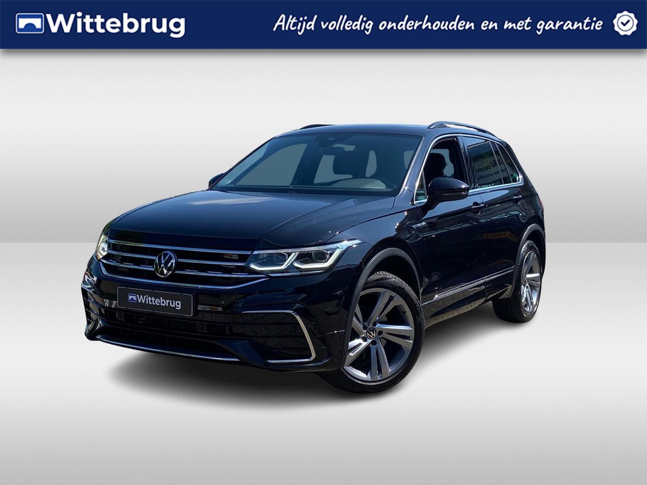 Volkswagen TIGUAN 1.5 TSI 150PK DSG R-Line / Digital Cockpit Pro / Parkeersensoren vóór en achter / Getint Glas / 19'' LMV / VW