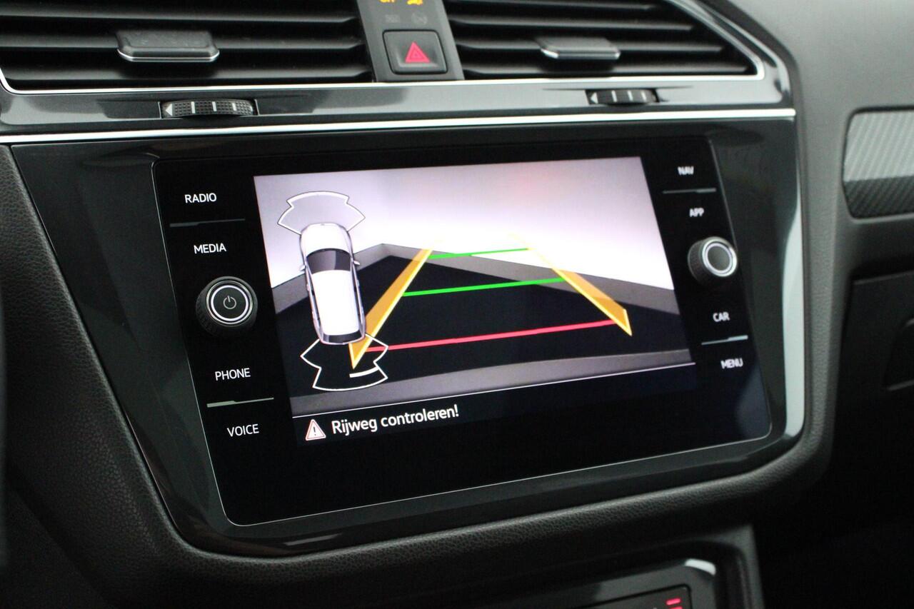 Volkswagen TIGUAN Allspace 1.5 TSI 150pk DSG R-Line Business+ 7Pers. Camera Keyless Led Stoelverwarming Virtual Cockpit Panoramadak Navigatie