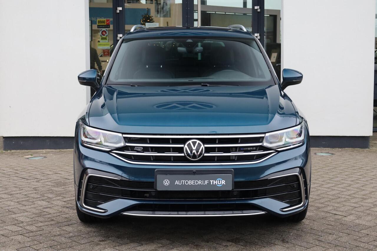 Volkswagen TIGUAN 1.4 TSI eHybrid R-Line Business+ PL ¤720 p/m* 150PK / 110kW panoramadak Lederenbekleding + elektrische stoelverstelling met geheugen stoelverwarming area view rondom zicht camera stuurwiel verwarming IQ matrix easy open & close park assist acc side assist
