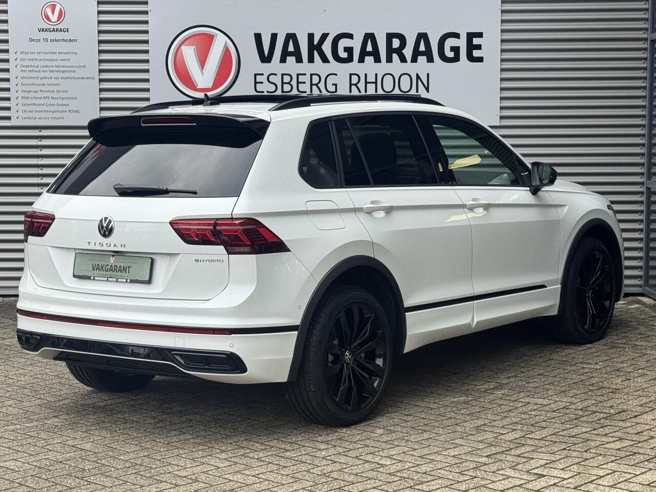 Volkswagen TIGUAN 1.4 TSI eHybrid R-Line BLACK STYLE PHEV,NAVI/360CAM,PANO,20INCH,TREKHAAK
