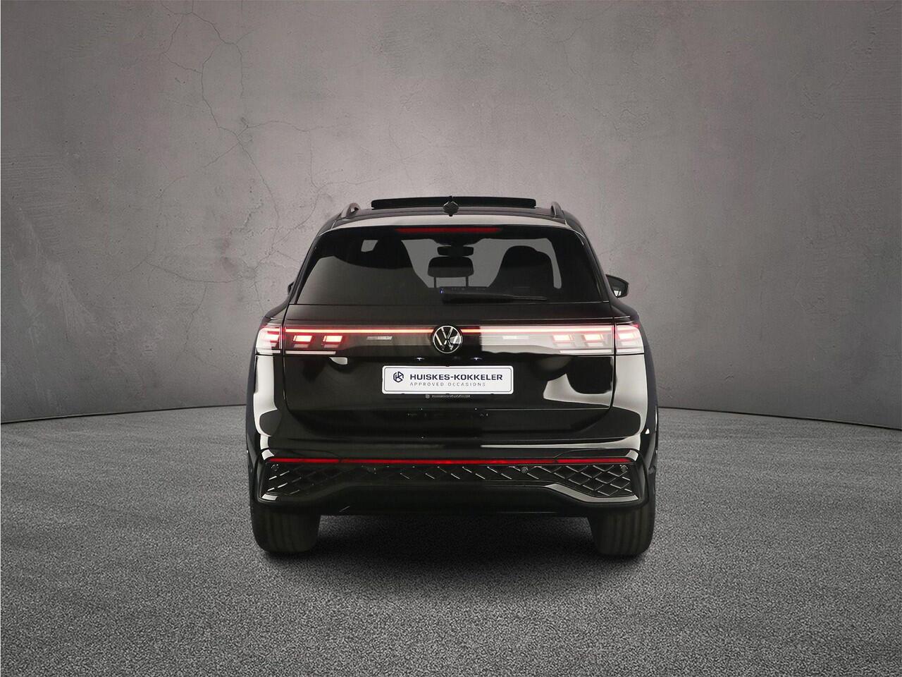 Volkswagen TIGUAN R-Line Edition 1.5 eHybrid 272pk DSG Automaat Trekhaak, Panoramadak, Elektrische achterklep, Achteruitrijcamera, Adaptive cruise control