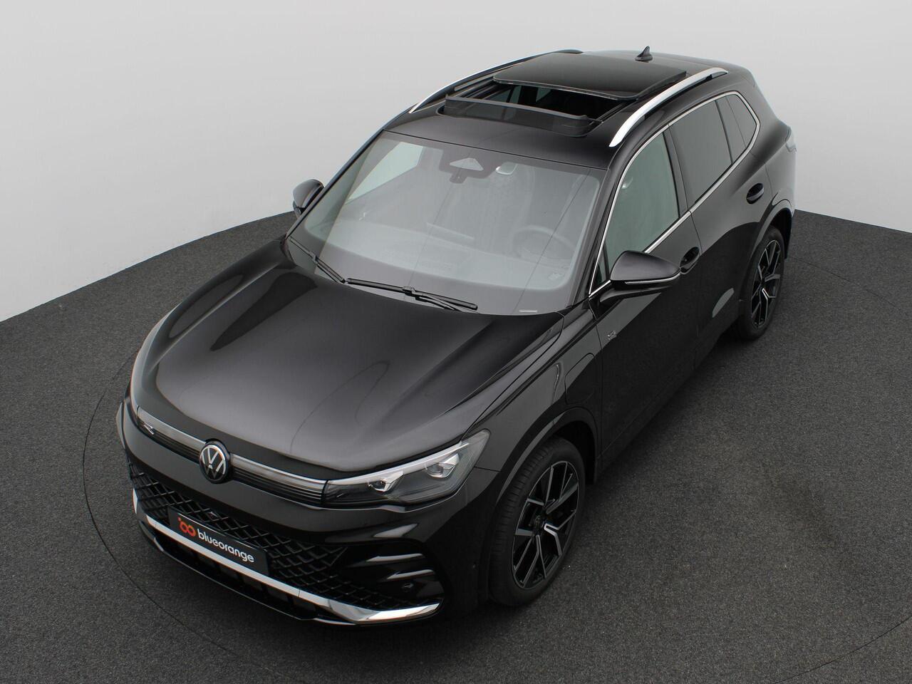 Volkswagen TIGUAN 1.5 eHybrid R-Line Edition Pano-Schuifdak, 20" LM Velgen, Trekhaak, Matrix LED-Verlichting, Navi, Side Assist, Elektr. Achterklep