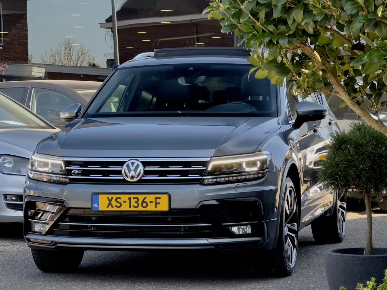 Volkswagen TIGUAN Allspace 2.0 TDI AUT7 R-LINE HIGHLINE 7PERS 150PK. PANODAK LEDER NAVI CAMERA DIGI-DASH APPLE-CARPLAY LED 20 INCH-LMV PDC