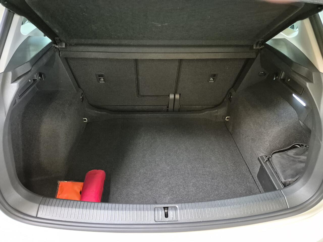 Volkswagen TIGUAN 1.5 TSI Life -150pk Automaat | LED | Lane Assist | Rijklaarprijs incl. 1 jaar Bovag garantie