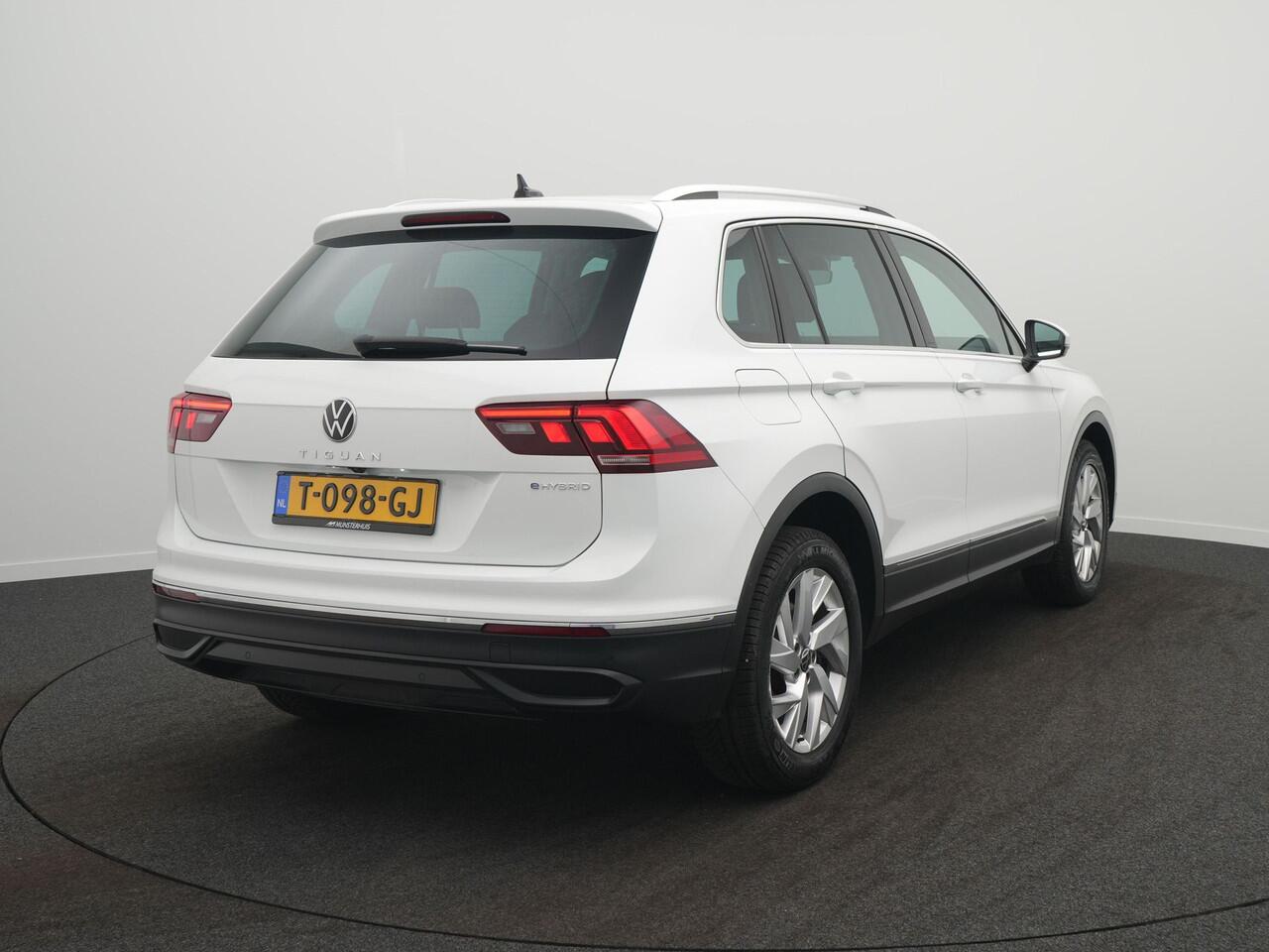 Volkswagen TIGUAN 1.4 TSI eHybrid Business+ - RIJKLAARPRIJS - Trekhaak - Stuur- en Stoelverwarming - Achteruitrijcamera