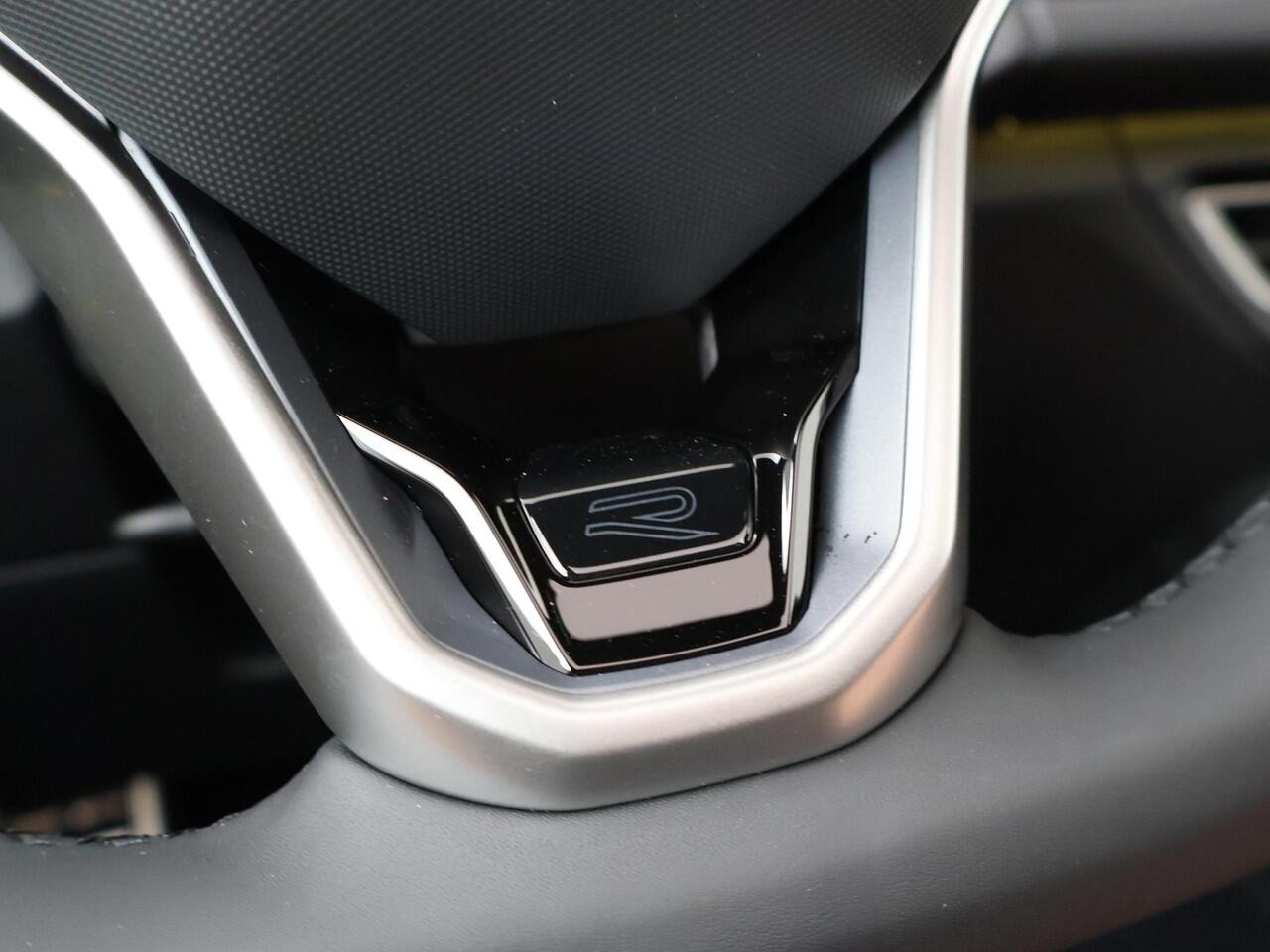 Volkswagen TIGUAN 1.5 eHybrid 272pk R-Line Edition DSG | Black Style | Assistance Plus pakket | Comfort pakket |