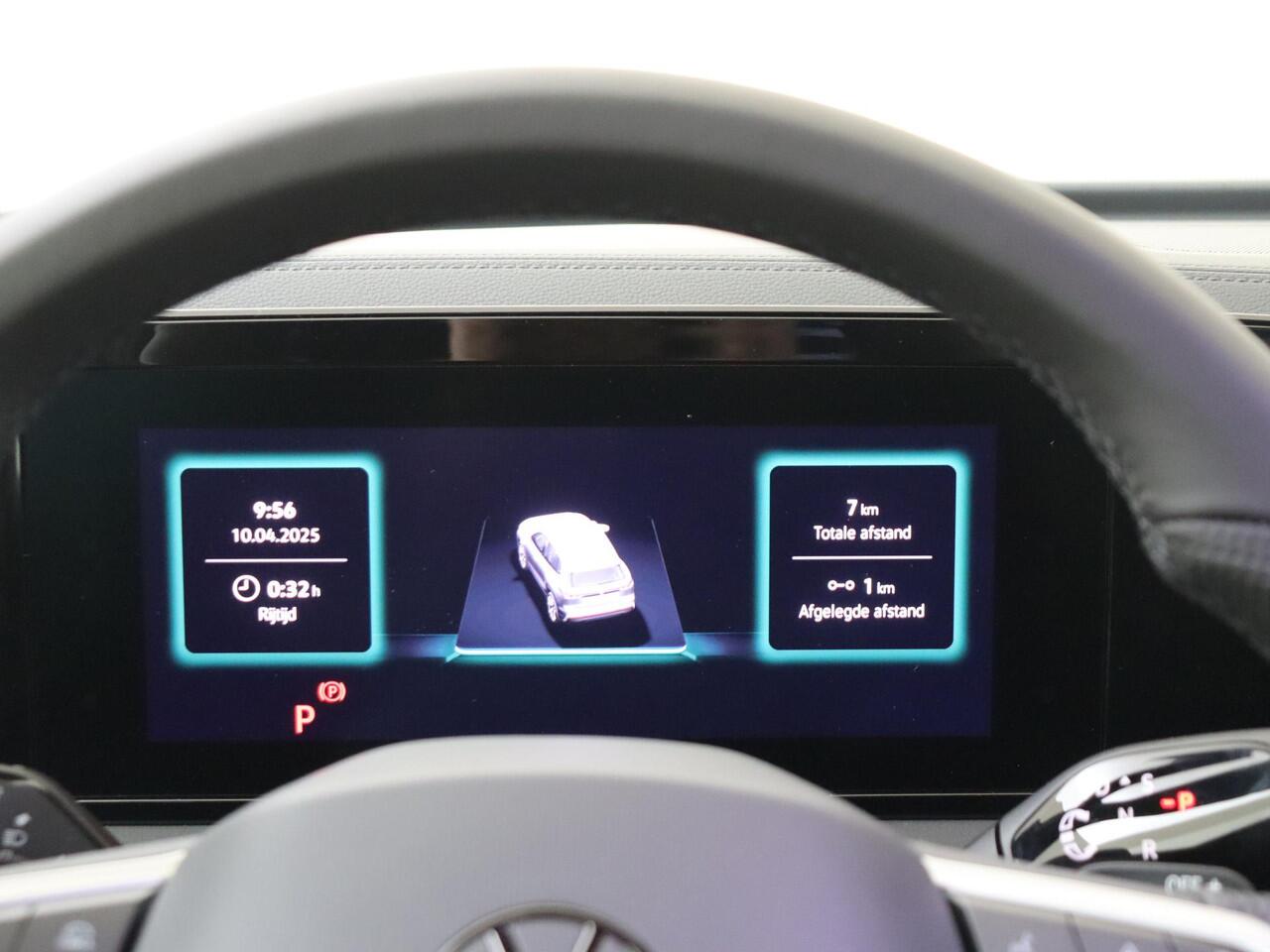 Volkswagen TIGUAN R-Line Edition - eHybrid | 'App-Connect' draadloze smartphone integratie | Automatische afstandsregeling (Adaptive Cruise Control) | Black Style Pakket