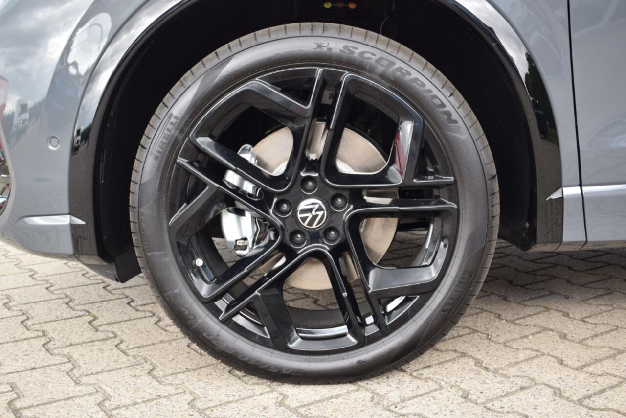 Volkswagen TIGUAN 1.5 eHybrid R-Line | HARMAN KARDON | PANO | BLACK PACK | BOMVOL!