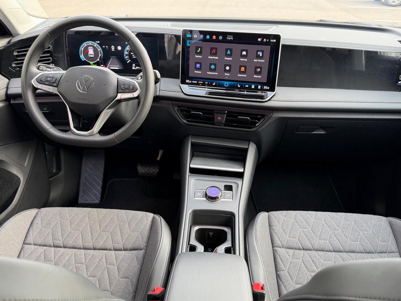 Volkswagen TIGUAN 1.5 eTSI Life | Camera | Trekhaak | Dode hoek | Rijklaar incl. garantie