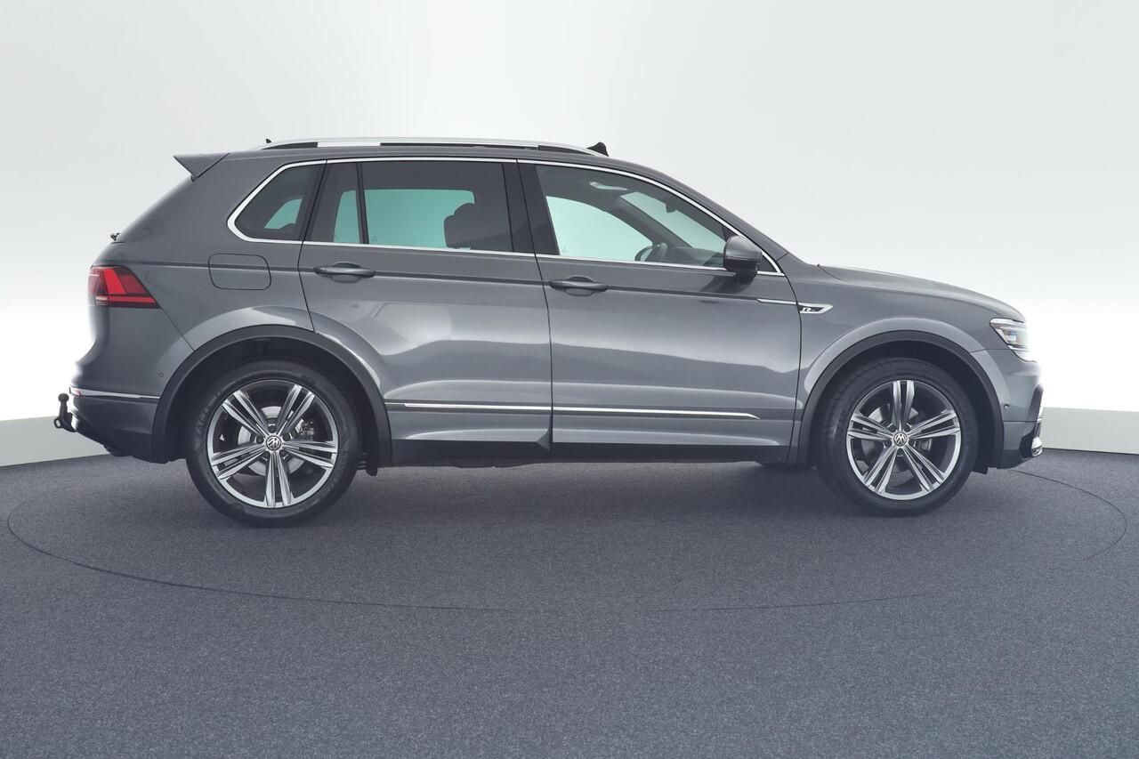 Volkswagen TIGUAN 1.5 TSI 150pk DSG ACT R-Line Highline Trekhaak 360Camera Keyless Stoelverwarming Massage Panoramadak