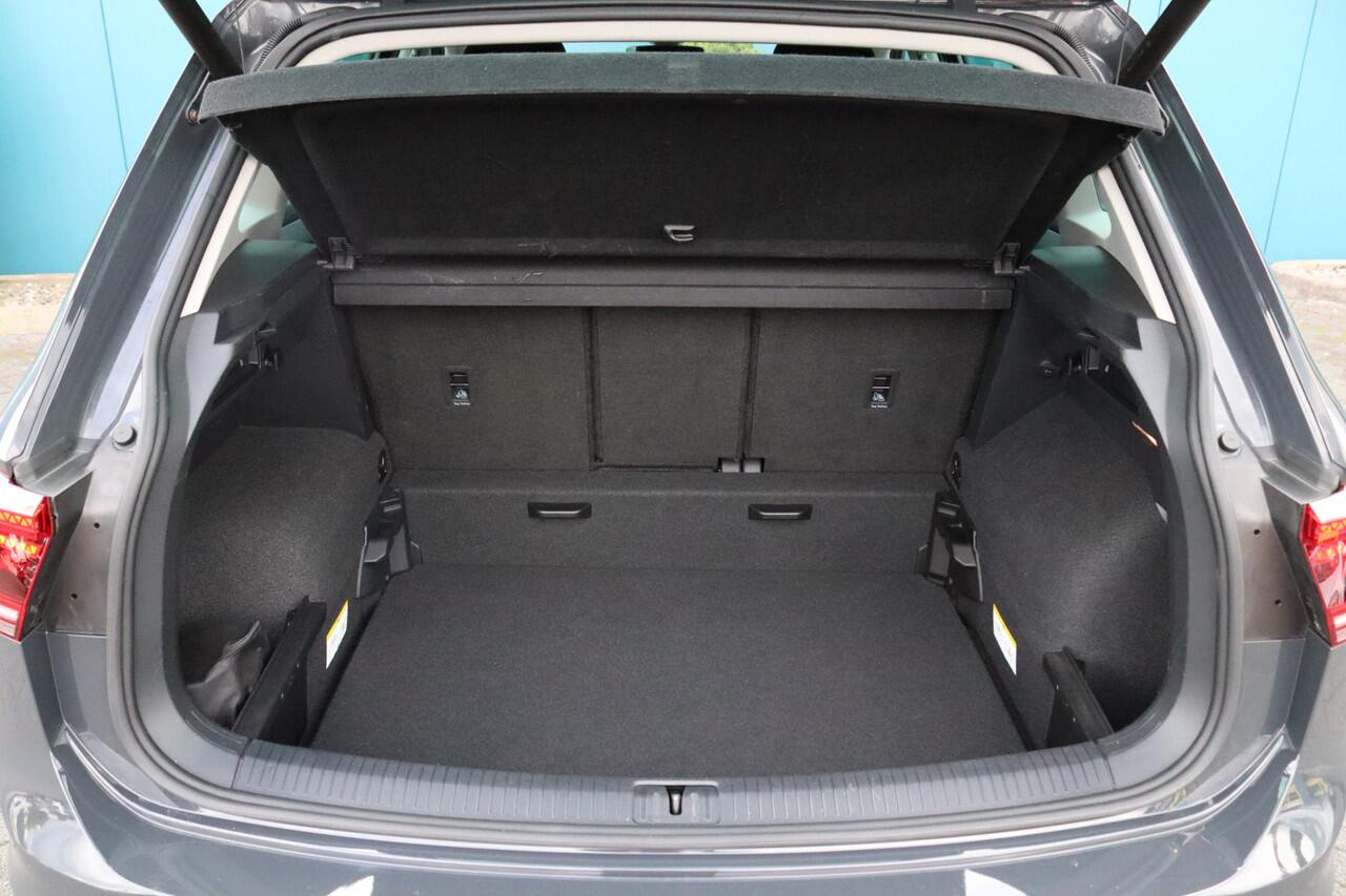 Volkswagen TIGUAN 1.5 TSI ACT 150 PK Comfortline Business Exec. TREKH|CARPLAY|ADAPT.CRUISE|ELEK.A.KLEP|NAV|ECC|PDC|LMV