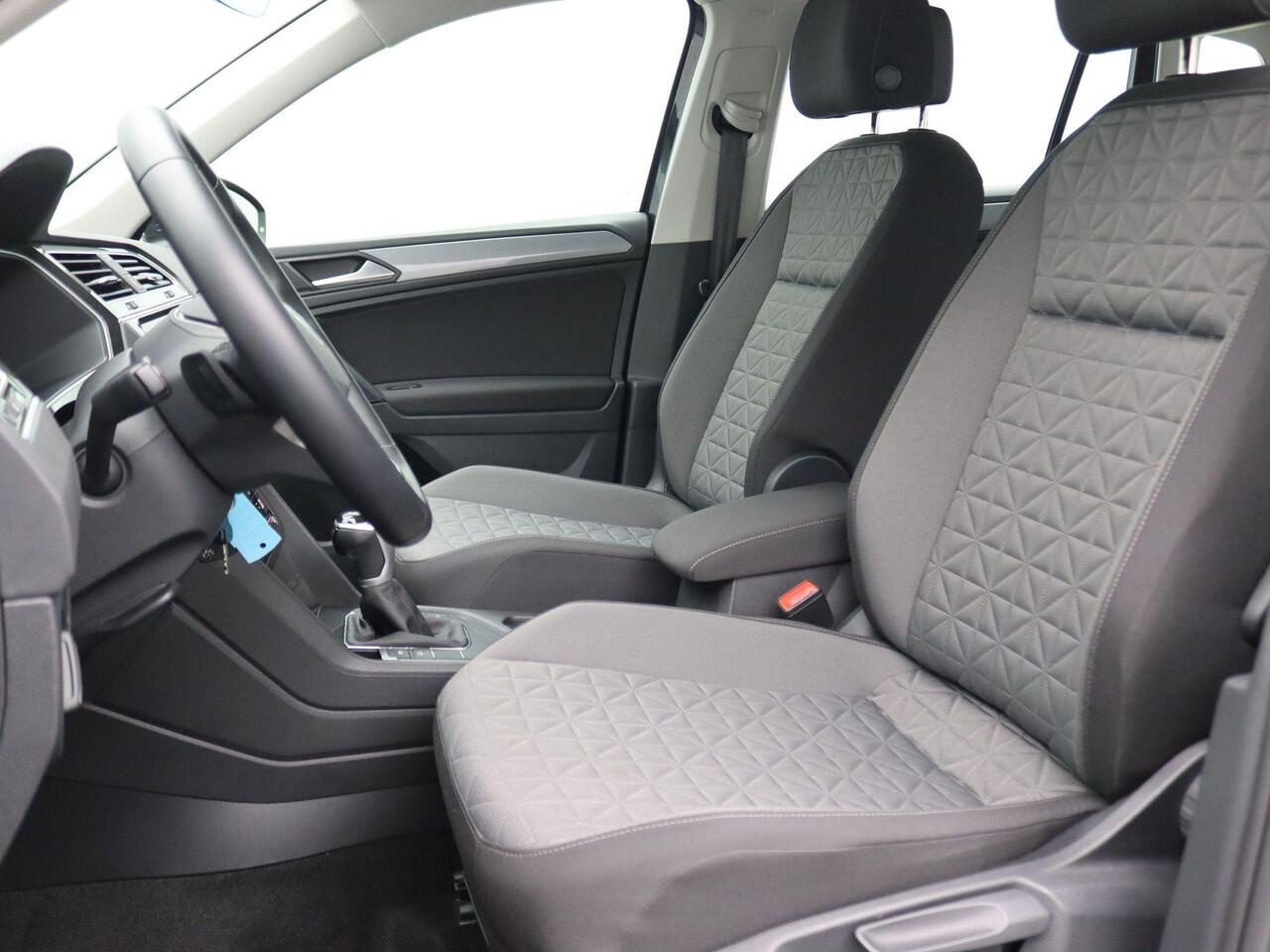 Volkswagen TIGUAN 1.4 TSI e-hybrid Life Business 245PK DSG Led koplampen, adaptive cruise met travel assist, side assist, stuur-stoelverwarming, navigatie, 18" lichtmetaal