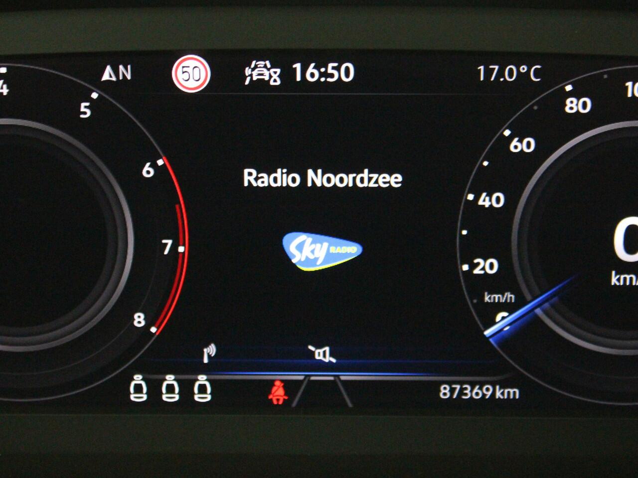 Volkswagen TIGUAN 1.5 TSI Life Business | Clima | Pano | Navi |*