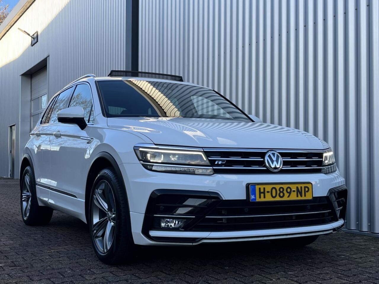 Volkswagen TIGUAN 1.5 TSI Highline Business R | Panorama Dak | Stoelverwarming