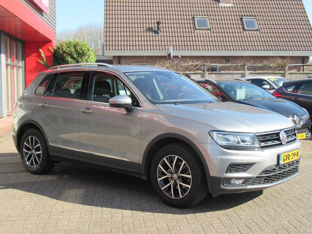 Volkswagen TIGUAN 1.5 TSI ACT 150-PK Automaat | Airco | Navi | Wegklapbare Trekhaak | Incl. BOVAG Garantie | Stoelverwarming | Metallic lak |