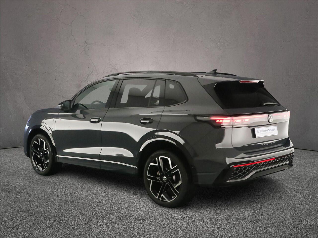 Volkswagen TIGUAN R-Line Edition 1.5 TSI eHybrid 272pk DSG Automaat Trekhaak, Panoramadak, Black Style, Elektrische achterklep, Adaptive cruise control, Achteruitrijcamera