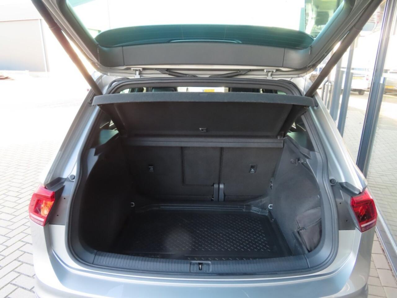 Volkswagen TIGUAN 1.5 TSI DSG Highline Business R Pano Ecc Acc 2020