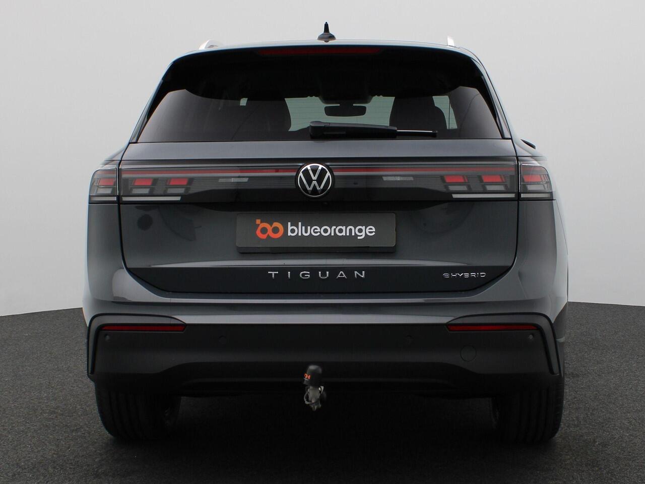 Volkswagen TIGUAN 1.5 eHybrid Life Edition Trekhaak, 19" LM Velgen, Keyless, Achteruitrijcamera, Side Assist, Navi via Apple Carplay/Android Auto, Adaptieve Cruise Control, Stoel-Stuurverwarming, Elektr. Achterklep