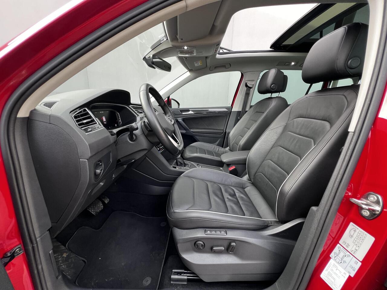Volkswagen TIGUAN 1.4 TSI eHybrid Business Plug-In / Dealer onderhouden / 1.800 kg trekgewicht / 245 PK / Panorama schufdak / Leder comfortstoelen met Memory / Virtual Cockpit / Stuur- en stoelverwarming / Camera 360° / 18"LM wielen/