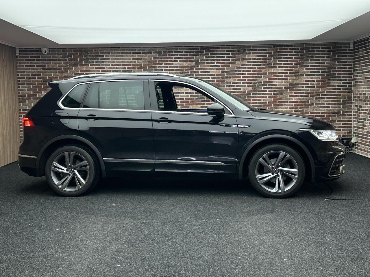 Volkswagen TIGUAN 1.5 TSI R-Line Panorama Facelift 360 Camera IQ