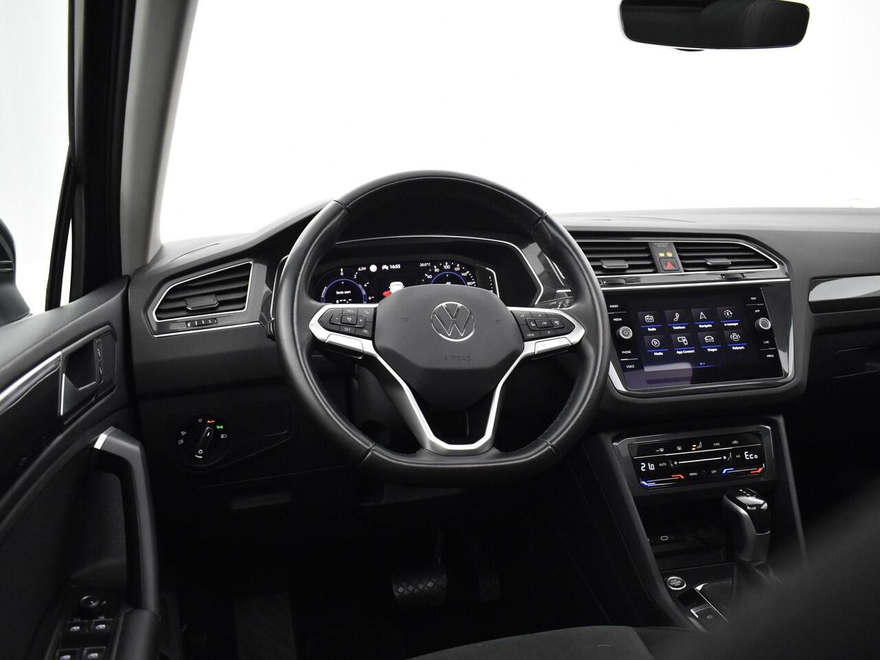 Volkswagen TIGUAN 1.4 TSI 245pk PHEV DSG eHybrid Elegance · Panoramadak · Camera · Apple/Android Car Play · Elek. Trekhaak · Elek. Achterklep · 18'' Inch ·