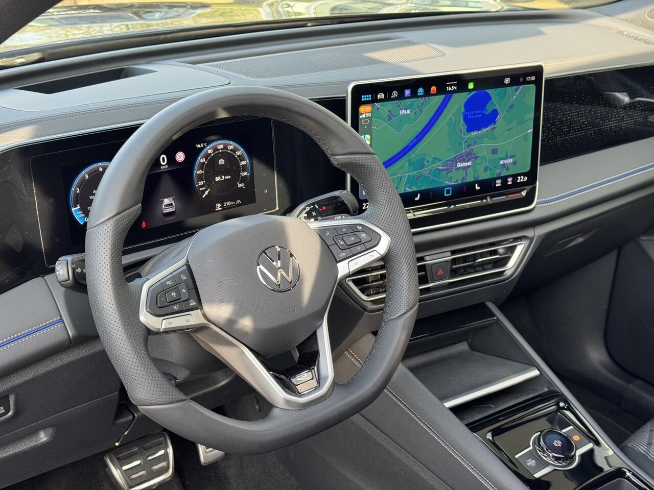 Volkswagen TIGUAN 1.5 eTSI R-Line Edition | 360° camera | Massage | Navi | HUD