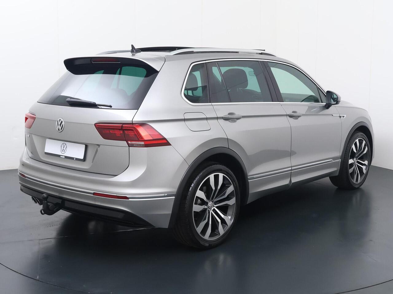 Volkswagen TIGUAN 1.5 TSI ACT Highline Business R | 150 PK | Automaat | Trekhaak wegklapbaar | Panoramadak | R-Line |