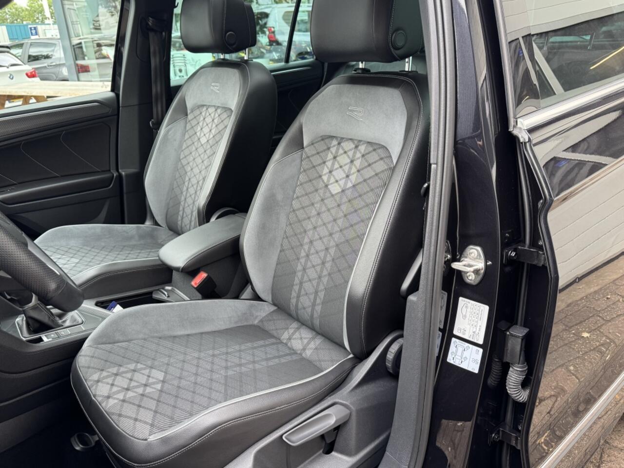 Volkswagen TIGUAN 1.5 TSI R-Line Bns+ panodak